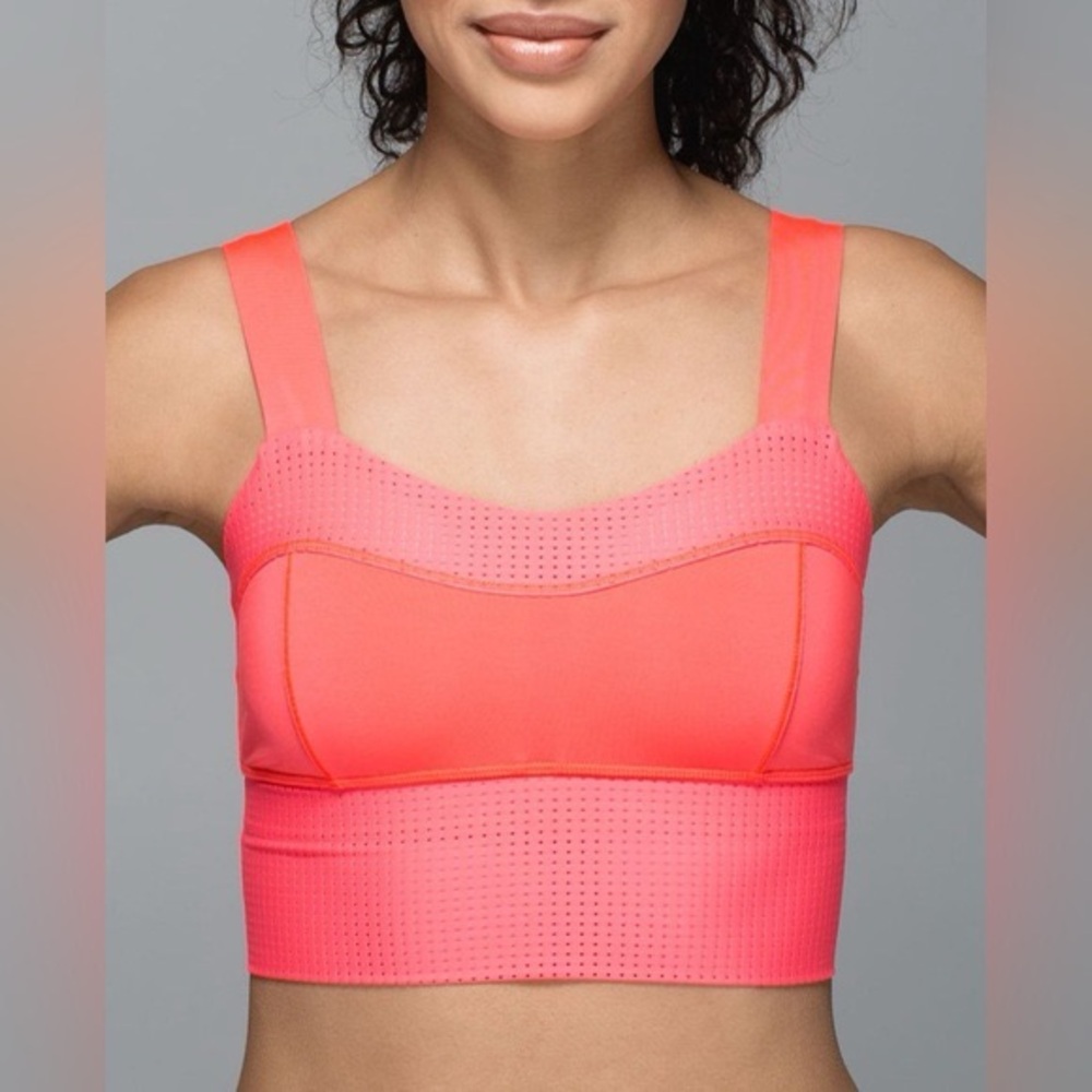 <3 Lululemon Var-City Long Line Bra